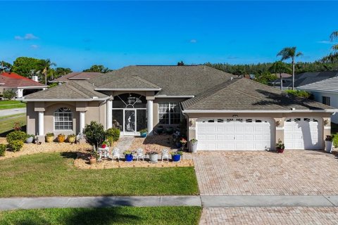 House in Ruskin, Florida 3 bedrooms, 231.33 sq.m. № 1625259 - photo 1