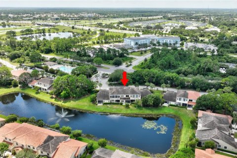 Townhouse in Port St. Lucie, Florida 3 bedrooms, 173.36 sq.m. № 1880127 - photo 2