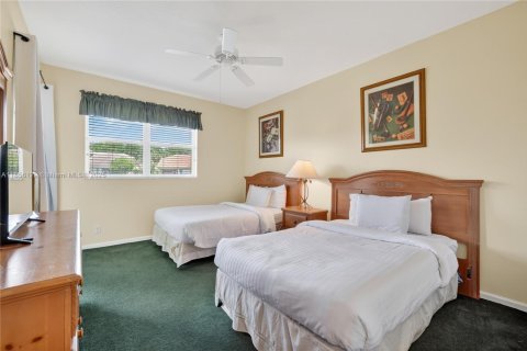 Townhouse in Port St. Lucie, Florida 3 bedrooms, 173.36 sq.m. № 1880127 - photo 29