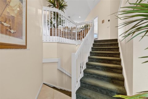 Townhouse in Port St. Lucie, Florida 3 bedrooms, 173.36 sq.m. № 1880127 - photo 7