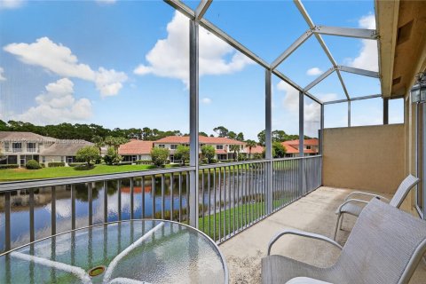Townhouse in Port St. Lucie, Florida 3 bedrooms, 173.36 sq.m. № 1880127 - photo 26