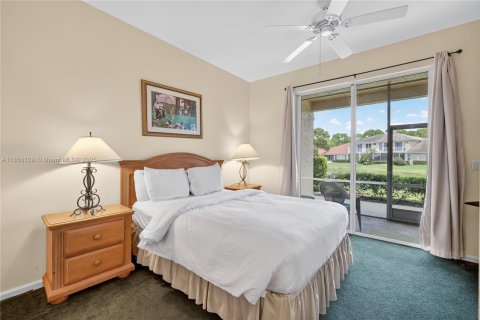 Townhouse in Port St. Lucie, Florida 3 bedrooms, 173.36 sq.m. № 1880127 - photo 27