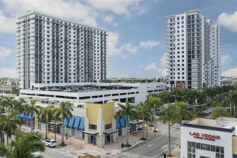 Снять в аренду квартиру в Дорал, Флорида 1 спальня, 55.18м2, № 2036288 - фото 19