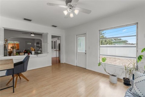 Villa ou maison à vendre à Clearwater, Floride: 2 chambres, 104.24 m2 № 1899133 - photo 11