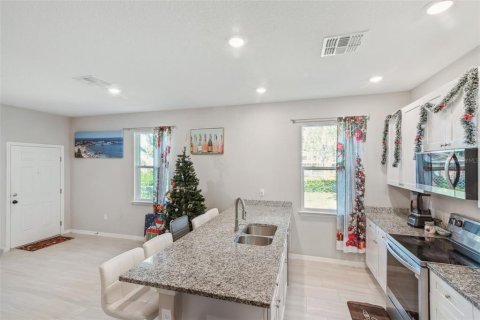 Commercial property in Eustis, Florida 6 bedrooms, 244.7 sq.m. № 2148645 - photo 8