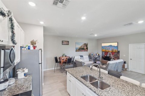 Commercial property in Eustis, Florida 6 bedrooms, 244.7 sq.m. № 2148645 - photo 7