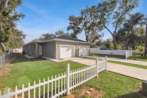 Immobilier commercial à Eustis, Floride 6 chambres, 244.7 m2 № 2148645