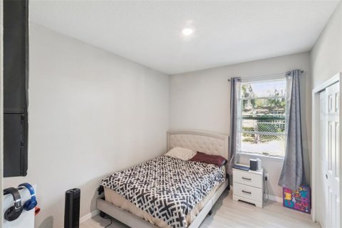 Commercial property in Eustis, Florida 6 bedrooms, 244.7 sq.m. № 2148645 - photo 10