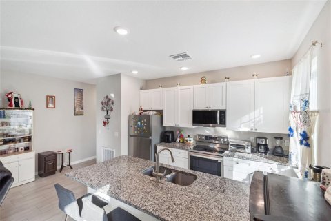 Commercial property in Eustis, Florida 6 bedrooms, 244.7 sq.m. № 2148645 - photo 20