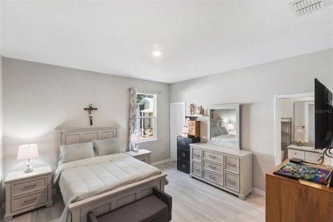 Commercial property in Eustis, Florida 6 bedrooms, 244.7 sq.m. № 2148645 - photo 27