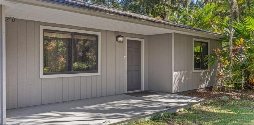 House in Sarasota, Florida 3 bedrooms, 156.63 sq.m. № 1824188