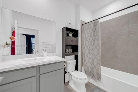 Touwnhouse à vendre à Florida City, Floride: 3 chambres, 136.19 m2 № 2083660 - photo 7