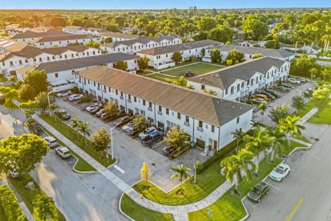 Touwnhouse à vendre à Florida City, Floride: 3 chambres, 136.19 m2 № 2083660 - photo 17