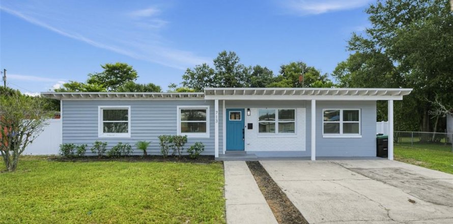 House in Orlando, Florida 4 bedrooms, 109.25 sq.m. № 2394380