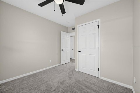 House in Orlando, Florida 4 bedrooms, 109.25 sq.m. № 2394380 - photo 25