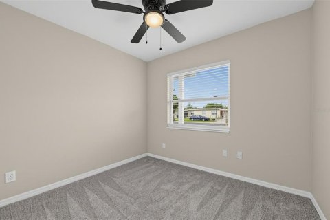House in Orlando, Florida 4 bedrooms, 109.25 sq.m. № 2394380 - photo 15
