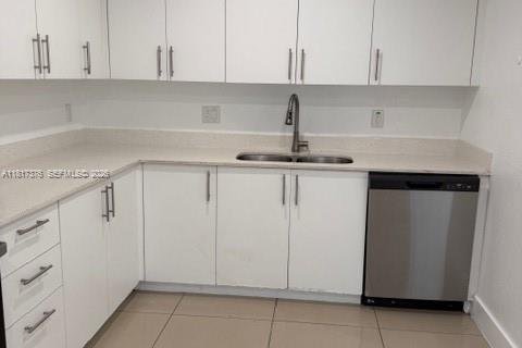 Townhouse in Homestead, Florida 4 bedrooms, 129.88 sq.m. № 1772536 - photo 5