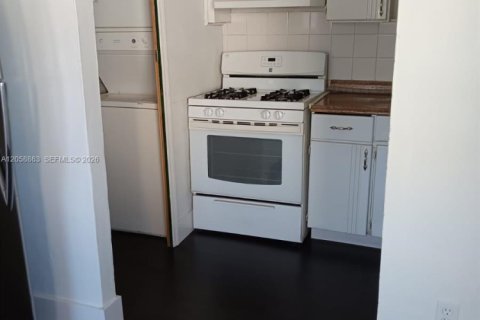 Copropriété à louer à Miami, Floride: 2 chambres, 60.2 m2 № 2168793 - photo 4