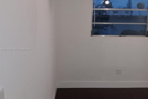 Copropriété à louer à Miami, Floride: 2 chambres, 60.2 m2 № 2168793 - photo 3