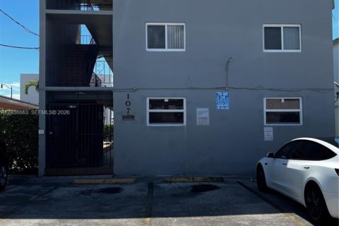 Condo à Miami, Floride, 2 chambres  № 2168793