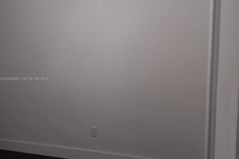 Copropriété à louer à Miami, Floride: 2 chambres, 60.2 m2 № 2168793 - photo 6