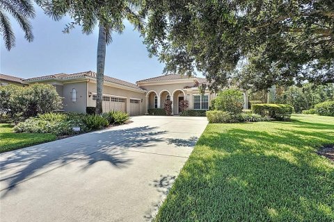 House in Bradenton, Florida 4 bedrooms, 285.4 sq.m. № 1854103 - photo 1