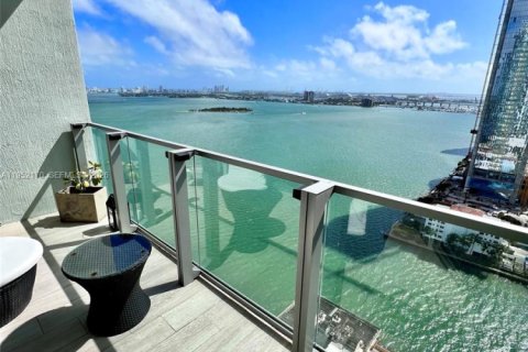 Снять в аренду кондоминиум в Майами, Флорида 1 спальня, 73.39м2, № 2006562 - фото 3