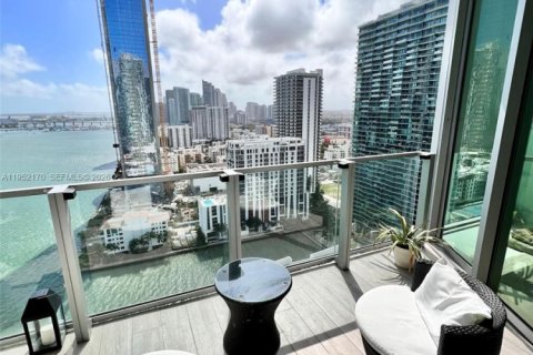 Снять в аренду кондоминиум в Майами, Флорида 1 спальня, 73.39м2, № 2006562 - фото 2