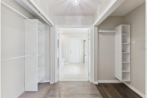 Casa en venta en Lake Mary, Florida, 4 dormitorios, 210.33 m2 № 2239329 - foto 18