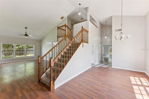 Casa en venta en Lake Mary, Florida, 4 dormitorios, 210.33 m2 № 2239329 - foto 4