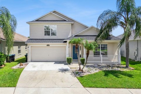 House in Orlando, Florida 5 bedrooms, 212.47 sq.m. № 2195787