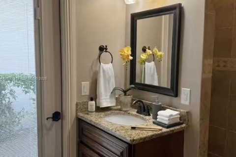 Casa en venta en Kissimmee, Florida, 8 dormitorios, 399.48 m2 № 2378645 - foto 15