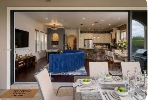 Casa en venta en Kissimmee, Florida, 8 dormitorios, 399.48 m2 № 2378645 - foto 6