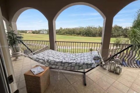 Casa en venta en Kissimmee, Florida, 8 dormitorios, 399.48 m2 № 2378645 - foto 20