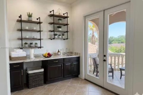 Casa en venta en Kissimmee, Florida, 8 dormitorios, 399.48 m2 № 2378645 - foto 26
