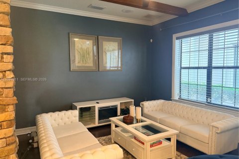 Casa en venta en Kissimmee, Florida, 8 dormitorios, 399.48 m2 № 2378645 - foto 13
