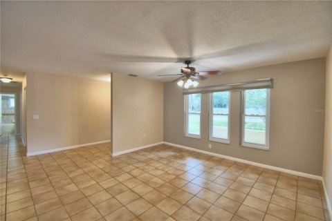 House in Auburndale, Florida 3 bedrooms, 177.81 sq.m. № 2216691 - photo 22