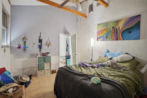 House in Saint Petersburg, Florida 3 bedrooms, 90.12 sq.m. № 1543515 - photo 13