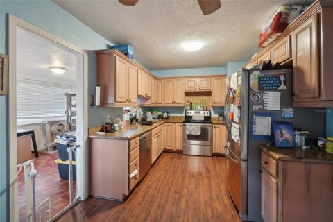 House in Saint Petersburg, Florida 3 bedrooms, 90.12 sq.m. № 1543515 - photo 7