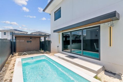 House in Florida City, Florida 5 bedrooms, 168.15 sq.m. № 2030173 - photo 3