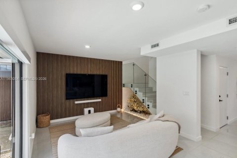 House in Florida City, Florida 5 bedrooms, 168.15 sq.m. № 2030173 - photo 13