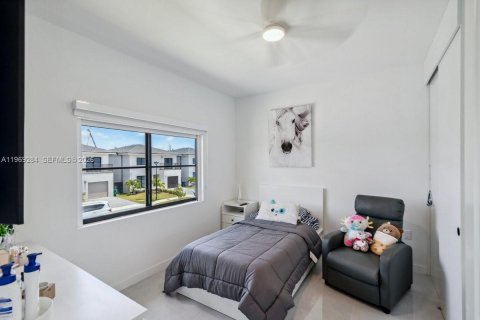 House in Florida City, Florida 5 bedrooms, 168.15 sq.m. № 2030173 - photo 26