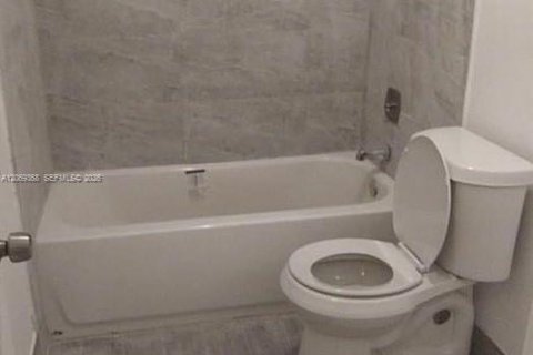 Touwnhouse à vendre à Miami Gardens, Floride: 3 chambres, 92.81 m2 № 2309161 - photo 3