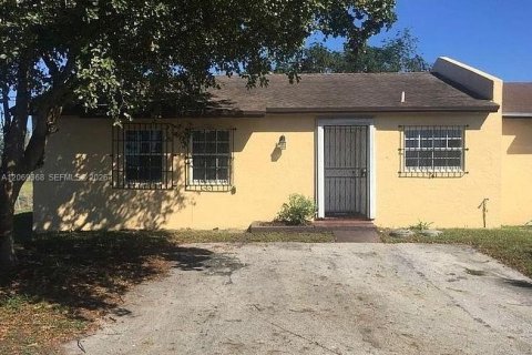 Touwnhouse à Miami Gardens, Floride 3 chambres, 92.81 m2 № 2309161