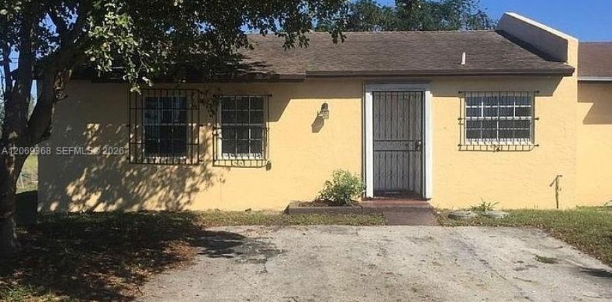 Touwnhouse à Miami Gardens, Floride 3 chambres, 92.81 m2 № 2309161