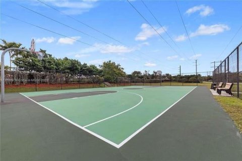 Casa en alquiler en Cooper City, Florida, 4 dormitorios, 252.69 m2 № 1210396 - foto 1