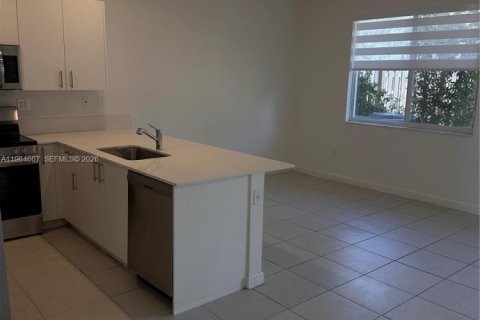 Adosado en venta en Homestead, Florida, 3 dormitorios, 157.38 m2 № 2026036 - foto 14