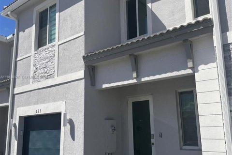 Adosado en Homestead, Florida 3 dormitorios, 157.38 m2 № 2026036