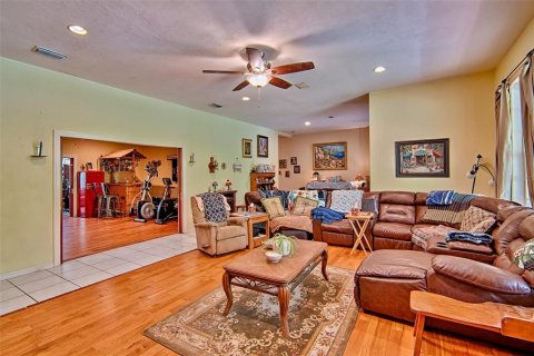 Casa en venta en Archer, Florida, 4 dormitorios, 317.91 m2 № 2227010 - foto 12