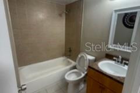 Condominio en alquiler en Land O' Lakes, Florida, 2 dormitorios, 74.32 m2 № 1915329 - foto 5